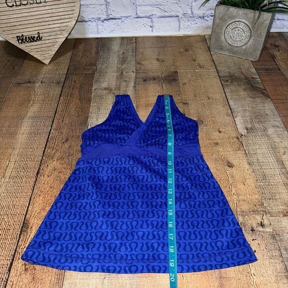 Lululemon surplice Deep V Athletic Tank Blue With Blue Logo Design size 4 - Picture 9 of 10